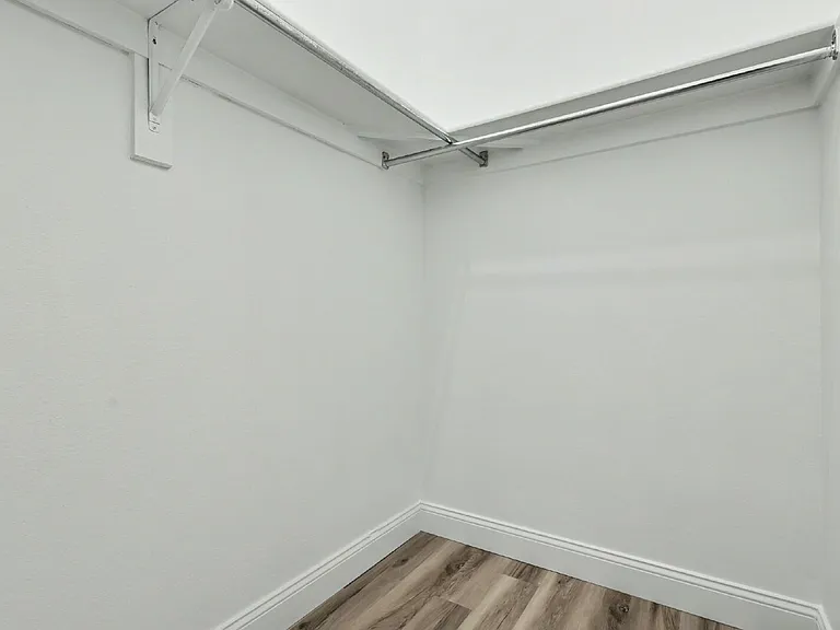 862 London Green Way — Photo 21