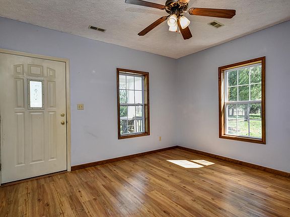 5th image of 2513 S Farm Road 245