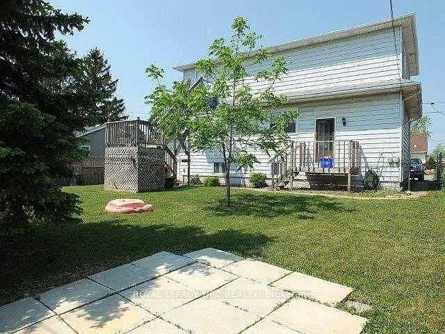 3 bed, $1,950 — Photo 2