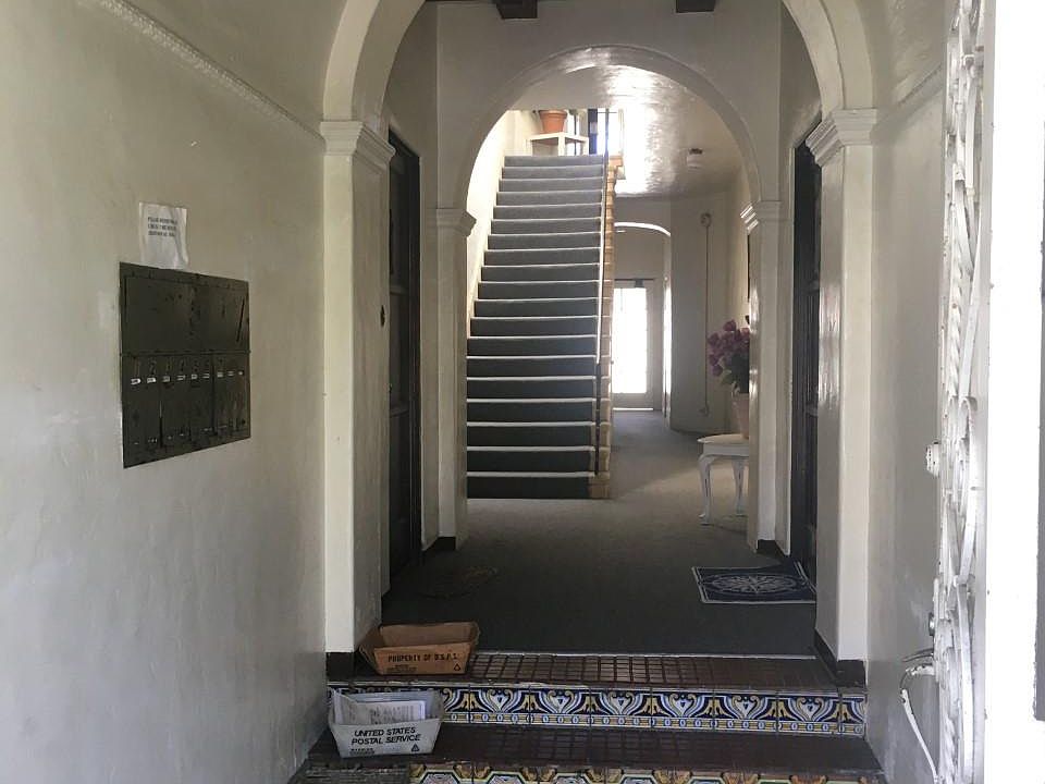 2nd image of 132 S Canon Dr APT 4