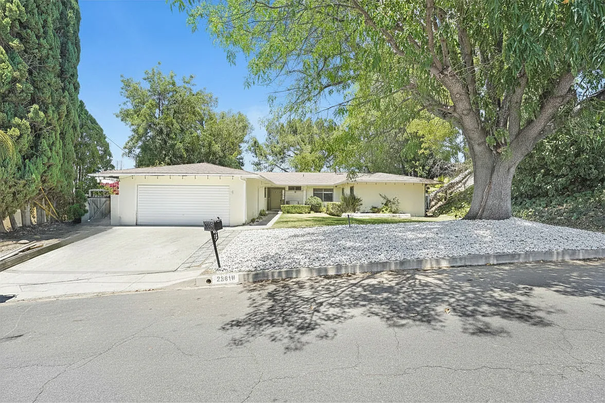 22819 Gershwin Dr — Photo 1
