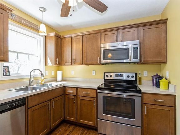 3rd image of 8505 W 55th Ter