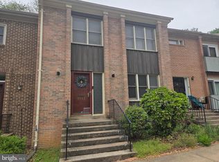 5042 Cliffhaven Dr, Annandale, VA 22003