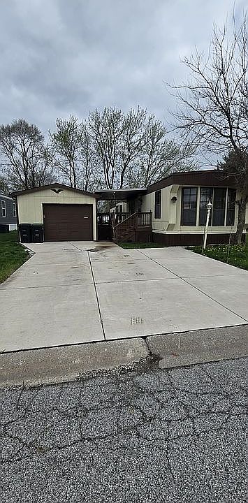 1st image of 5102 Wessex St