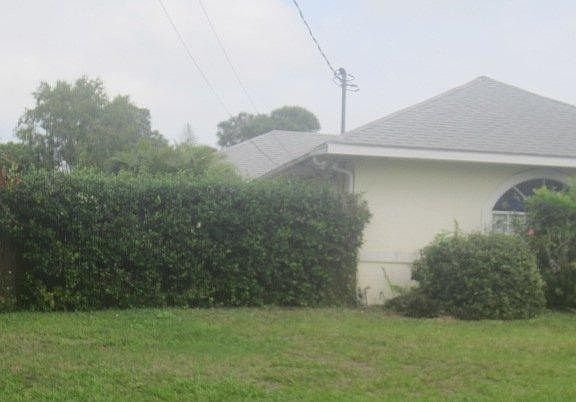 3rd image of 1485 SW 34th St