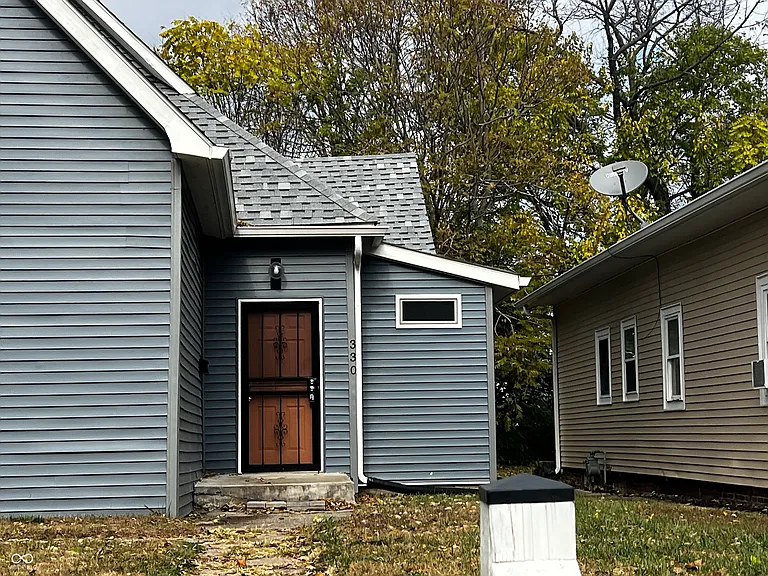 330 W 40th St — Photo 2