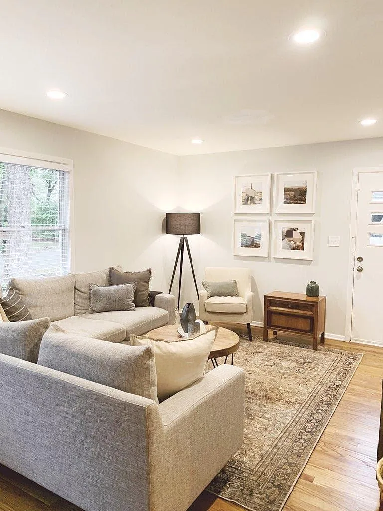 3 bed, 1.5 bath, 1014 sqft, $2,550 — Photo 3