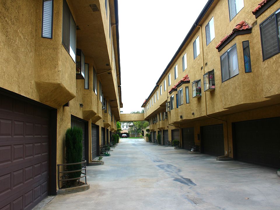1st image of 213 La France Ave APT E