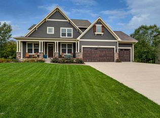 6381 Cascade Pointe Dr SE, Grand Rapids, MI 49546