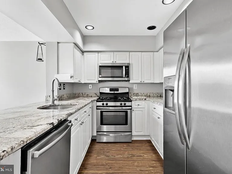 4650 Louise Saint Claire Dr — Photo 4