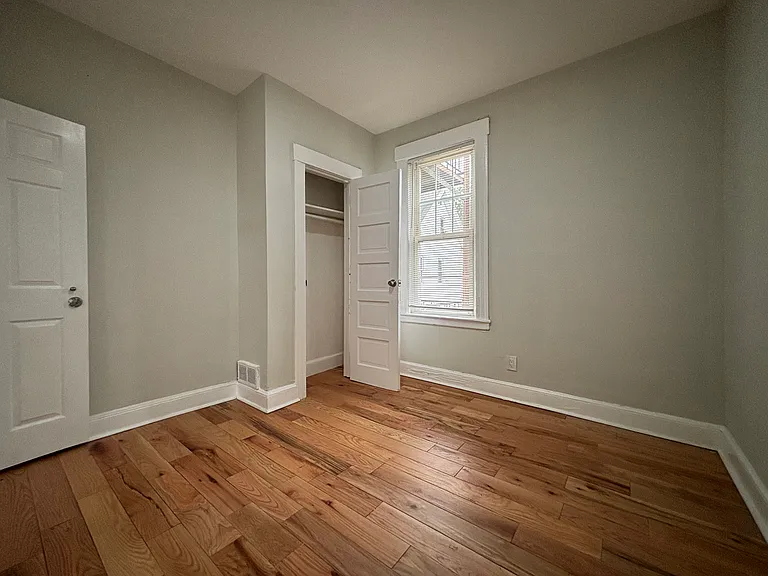 365 Howard Ave #2R — Photo 9
