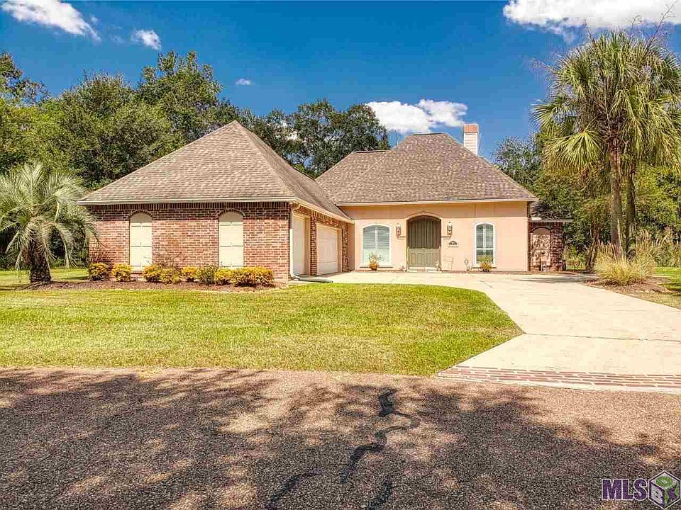 1st image of 7851 Lazy Oak Cir