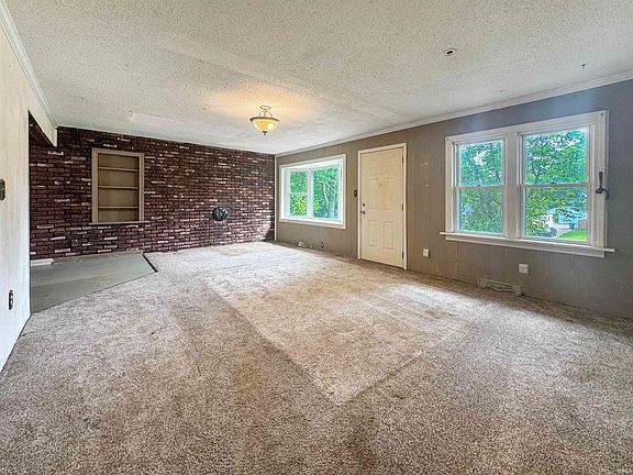 4th image of 3920 W Maryland St