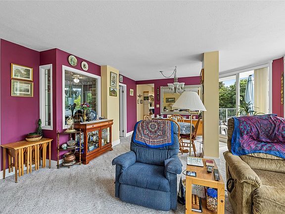 5th image of 220 Townsite Rd #202