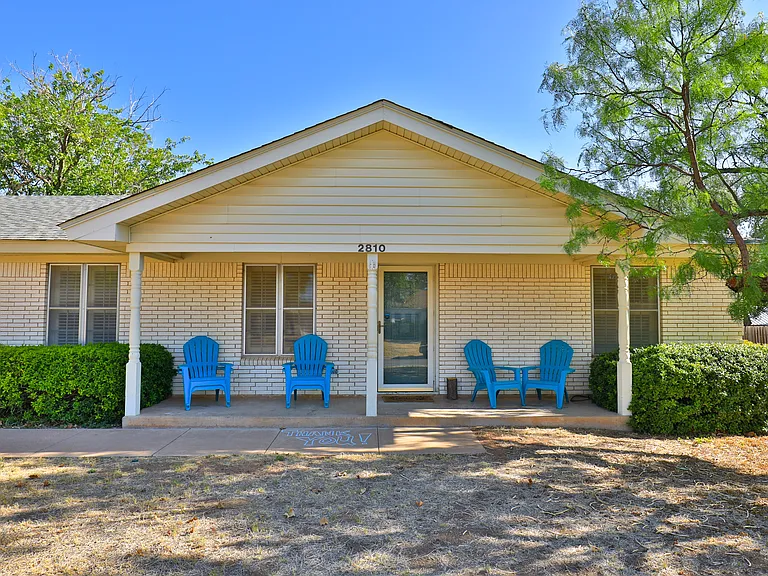 2810 Arrowhead Dr — Photo 38