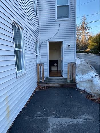 1st image of 61 Berwick Rd #101