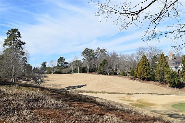 2nd image of 209 Stonebridge Dr