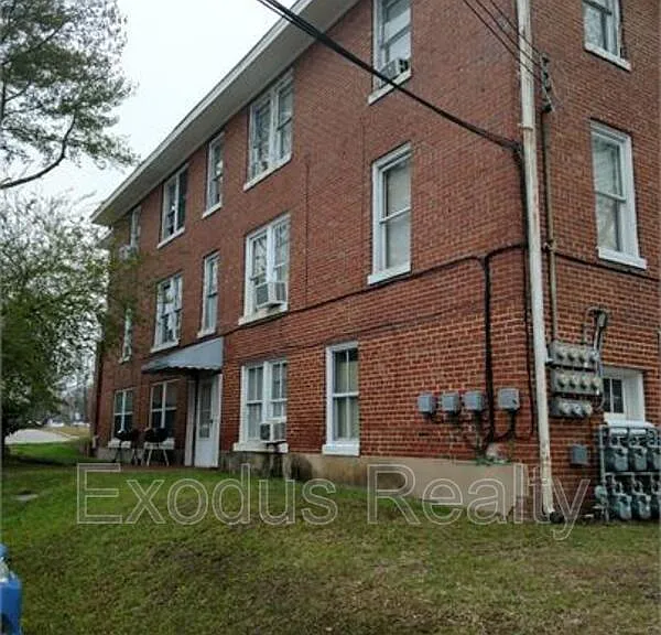 105 Gordon St #5 — Photo 5
