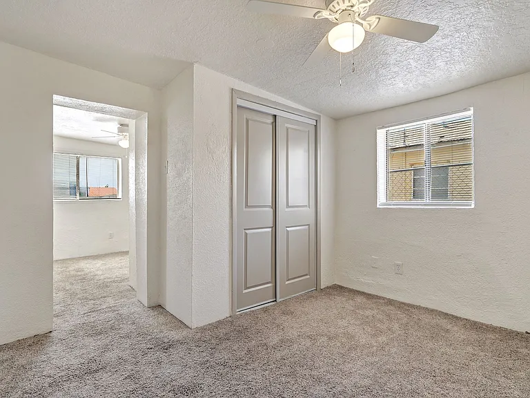 1 bed, 2.0 bath, 842 sqft, $1,299 — Photo 11