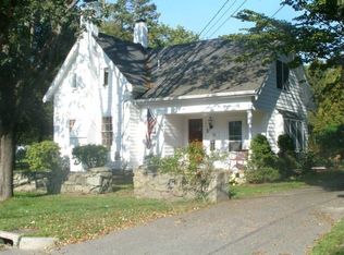 2 Wood St, Bristol, RI 02809