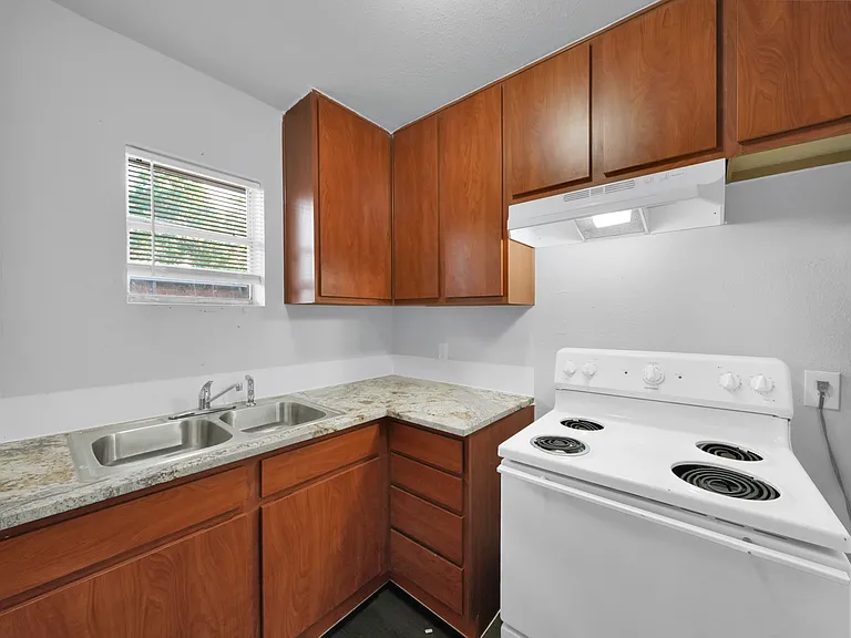 6518 Weston St - 6518 Weston St Houston, TX 77021 — Photo 14