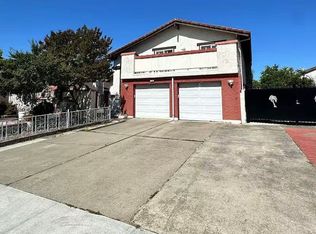 7164 Greenhaven Dr, Sacramento, CA 95831