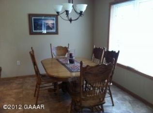 1109 Thomas Dr NE, Alexandria, MN 56308