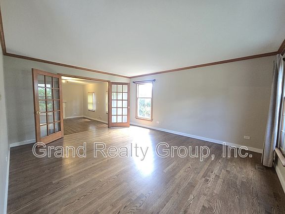 3rd image of 1565 Old Barn Cir