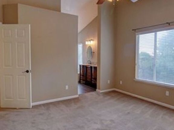 4th image of 1735 Chilton Dr
