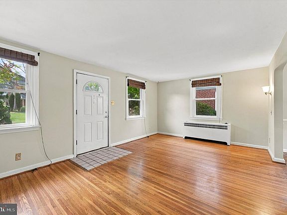 4th image of 203 Canterbury Rd