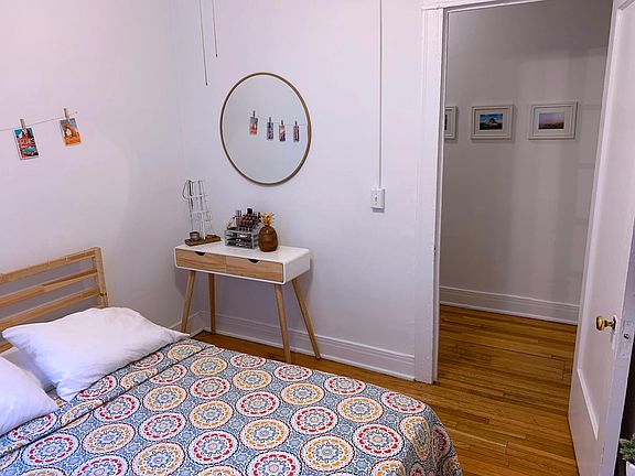 2nd image of 551 W Wellington Ave APT 1N