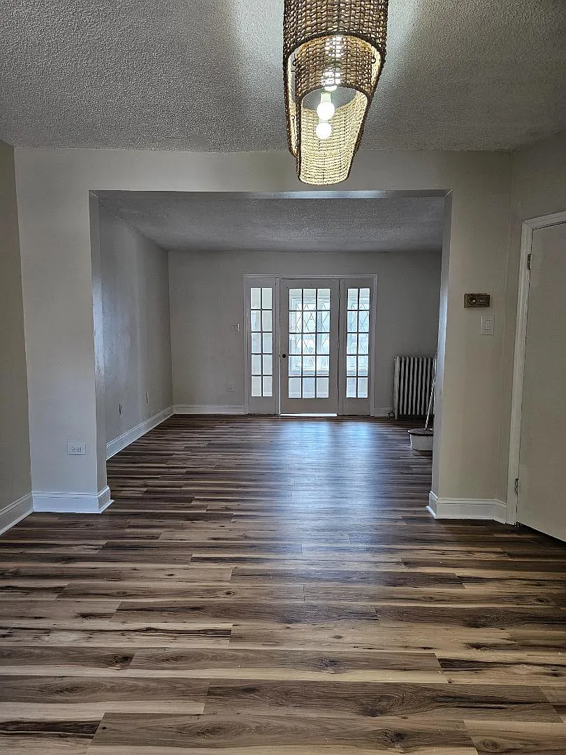 5711 Dunlap St — Photo 1