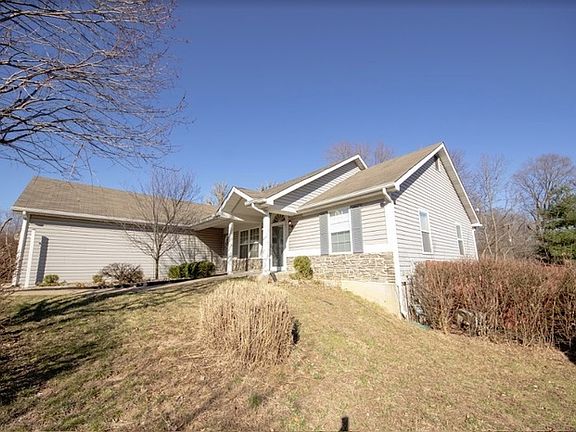 3rd image of 12812 Meadowdale Dr
