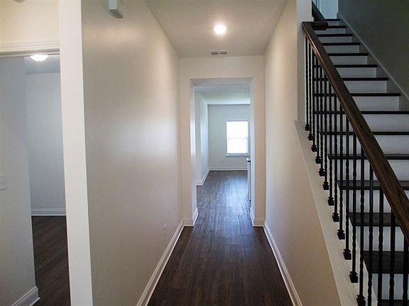 5th image of 3121 Creek Village Ln