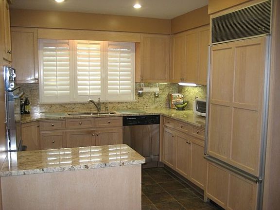 4th image of 23376 Lyman Blvd