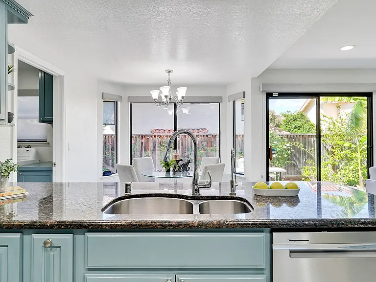 43382 Livermore Cmn — Photo 20