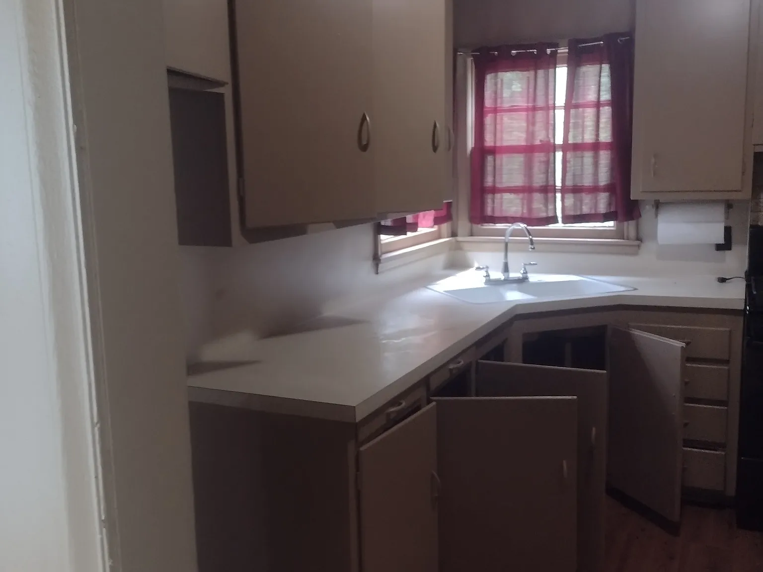 2 bed, 855 sqft, $650 — Photo 3