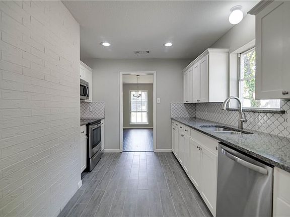 5th image of 1702 British Blvd