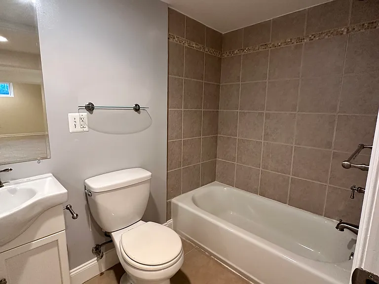 716 N Fillmore St — Photo 10