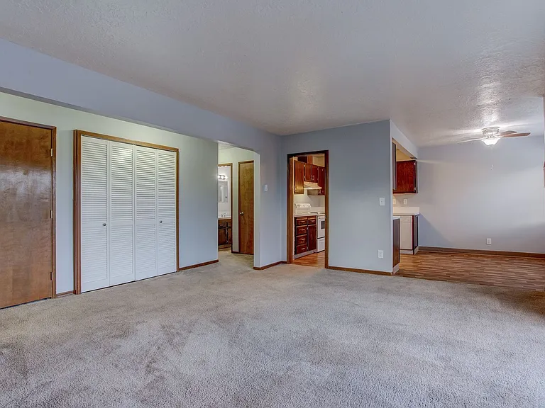 French Chateau Apartments — Photo 23
