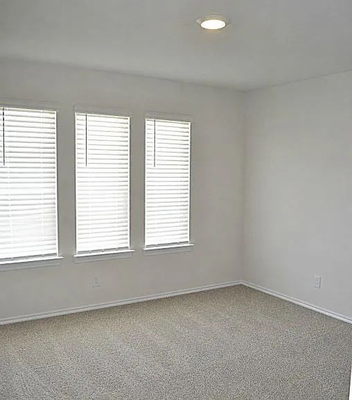 2477 Bee Creek Dr — Photo 14