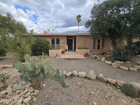 7005 N Montecatina Dr, Tucson, AZ 85704
