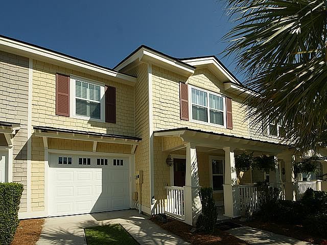 1st image of 427 Grand Palm Ln