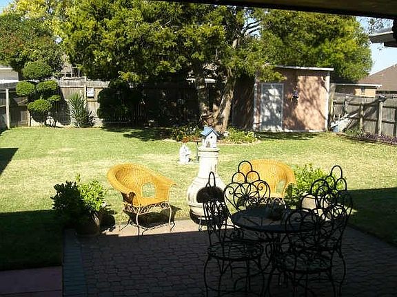 2nd image of 1319 Briarmeade Dr