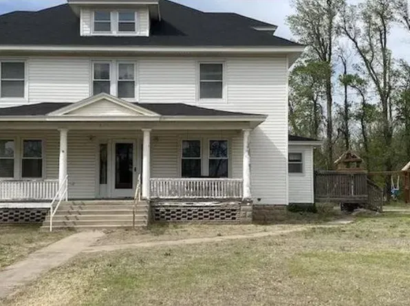 533 W Halveson St, Macksville, KS 67557