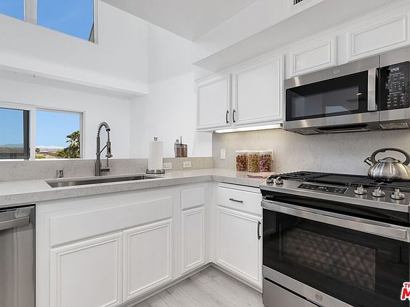3rd image of 13200 Pacific Promenade APT 410