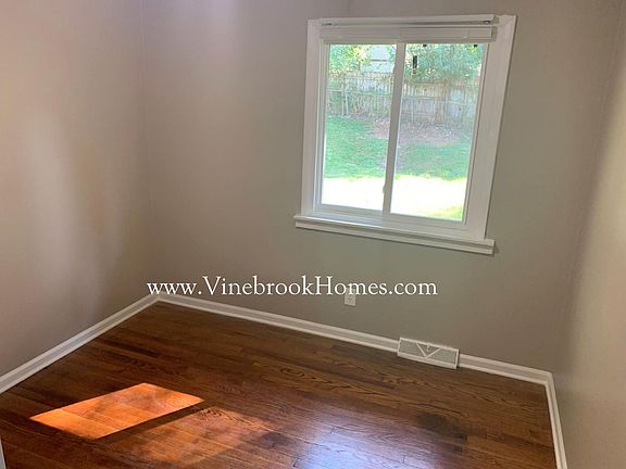 3rd image of 4315 Laurel Ave