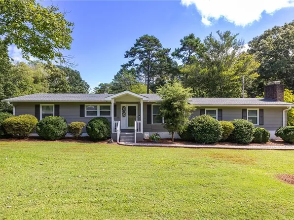 7118 Martin Lake Rd, Summerfield, NC 27358