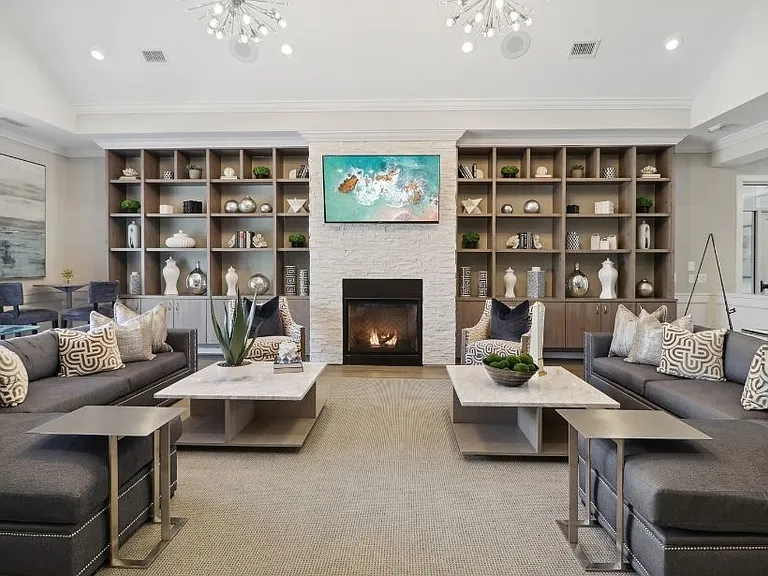 Avanti Luxury Apartments — Photo 12