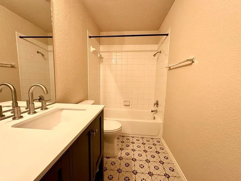 8301 Winterstein Dr — Photo 15